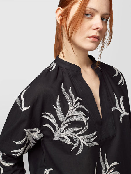 https://imageboutique.it › products › alpha-studio-ad-2600u-blusa-ricamata-collo-guru