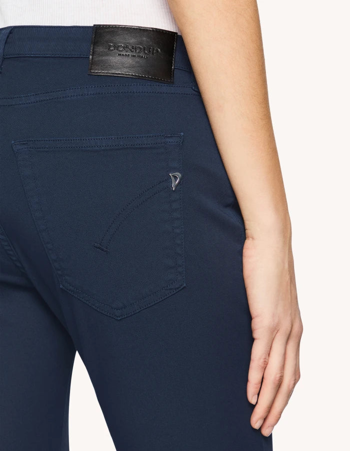 https://imageboutique.it/products/dondup-dp449-gs0085d-pantaloni-mandy-super-skinny-bootcut-in-gabardina