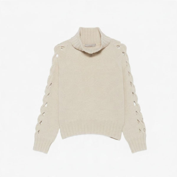 https://imageboutique.it › prodotti › d-exterior-63140-maglia-collo-alto-treccia-laser