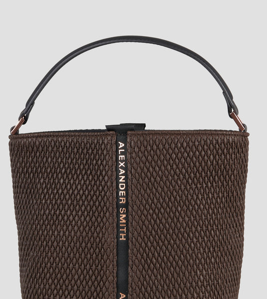 https://imageboutique.it › prodotti › alexander-smith-b177-julie-small-secchiello-in-plissettato-marrone-scuro