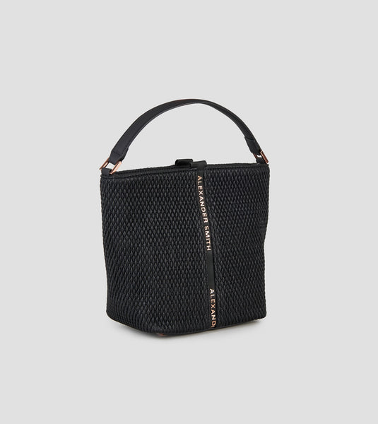 https://imageboutique.it › prodotti › alexander-smith-b177-julie-small-secchiello-in-plissettato-nero